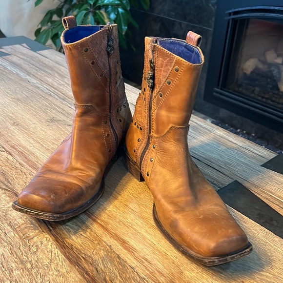 Mark Nason Rock Never Dies Boot - Picture 2 of 16